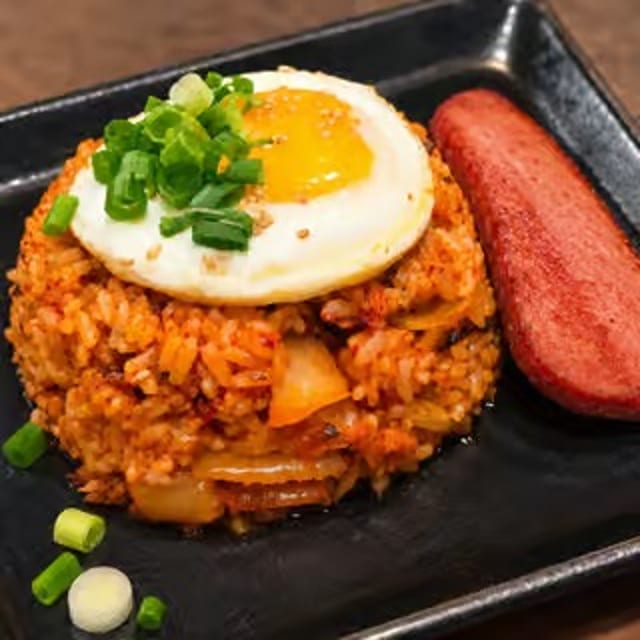 Kimchi Fried Rice (김치볶음밥)